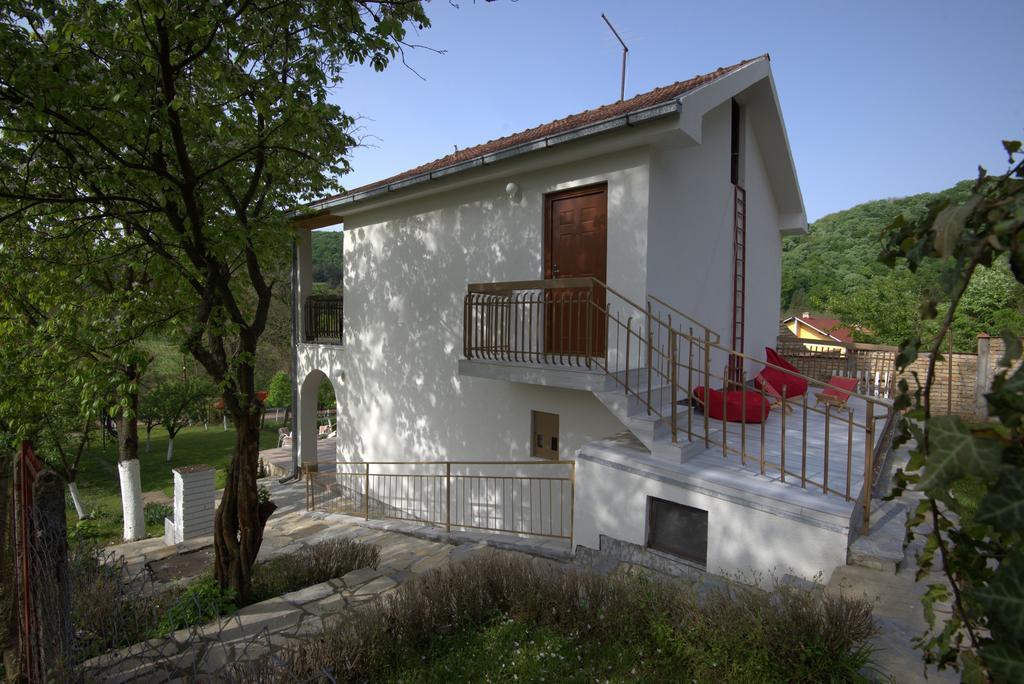 Apartment Honey And Milk Врдник Экстерьер фото